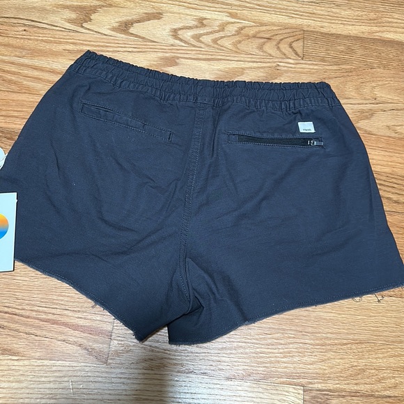 SOLD ~ Vuori shorts - Picture 4 of 5